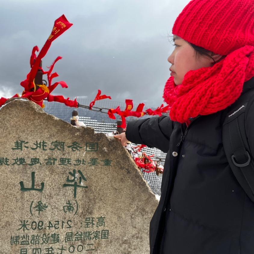 武林盟主，在下令狐冲。