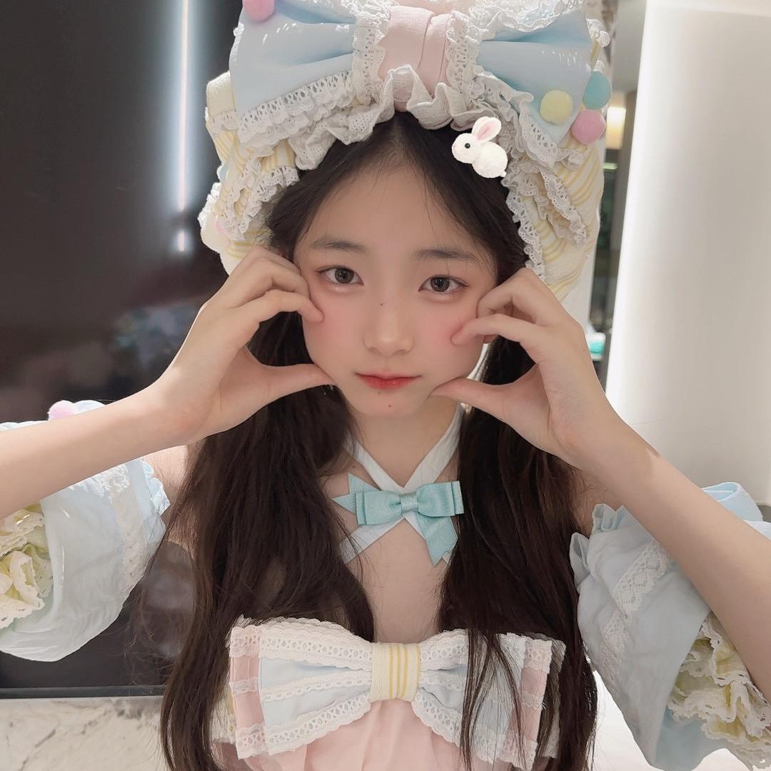 舞见小芭比头像