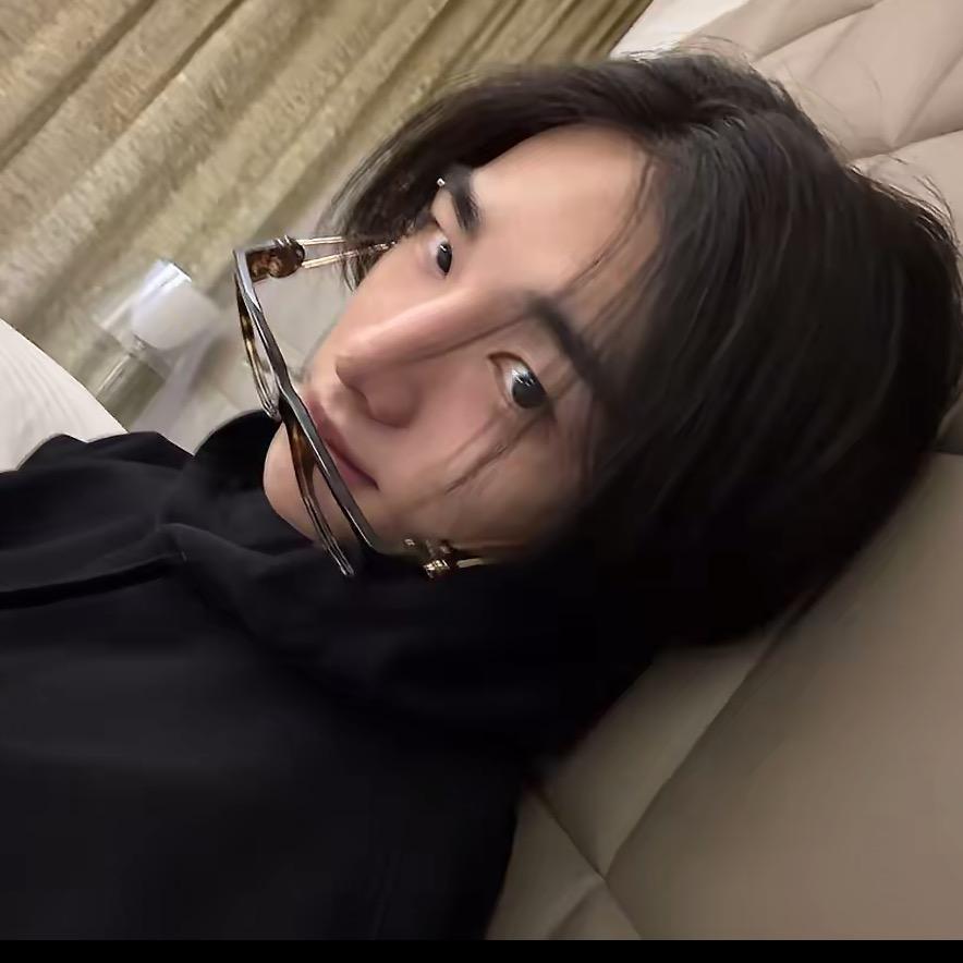 装忧郁被打