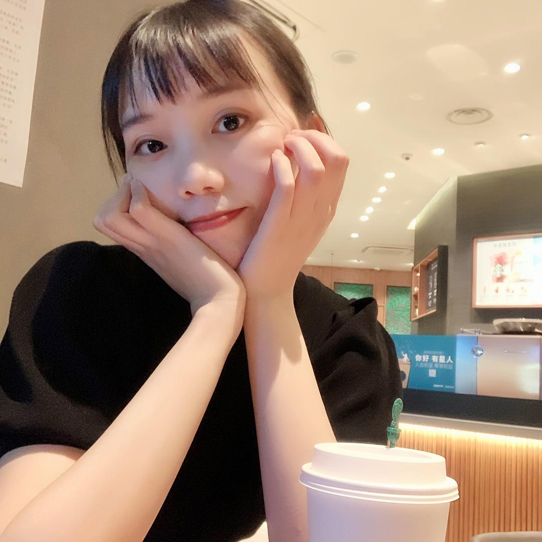 郑州坤星奔驰  马冰