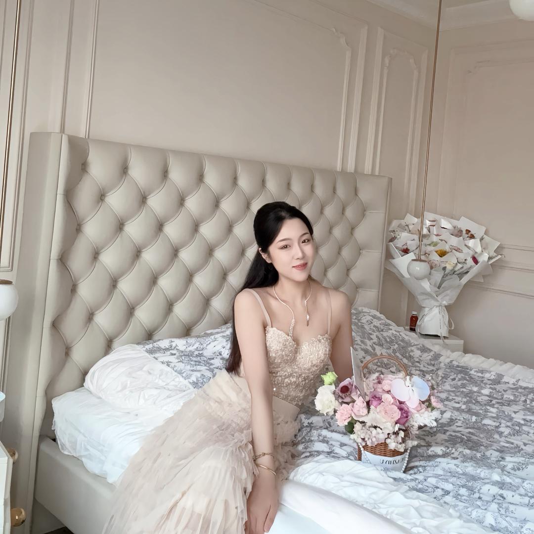 养鹦鹉的仙女🧚‍♀️