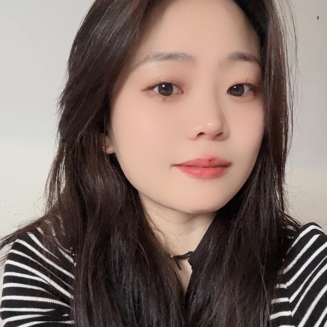 倩倩要开心^