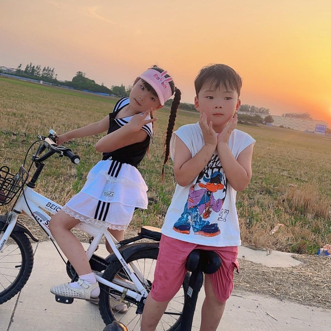 依依@（努力涨粉中）