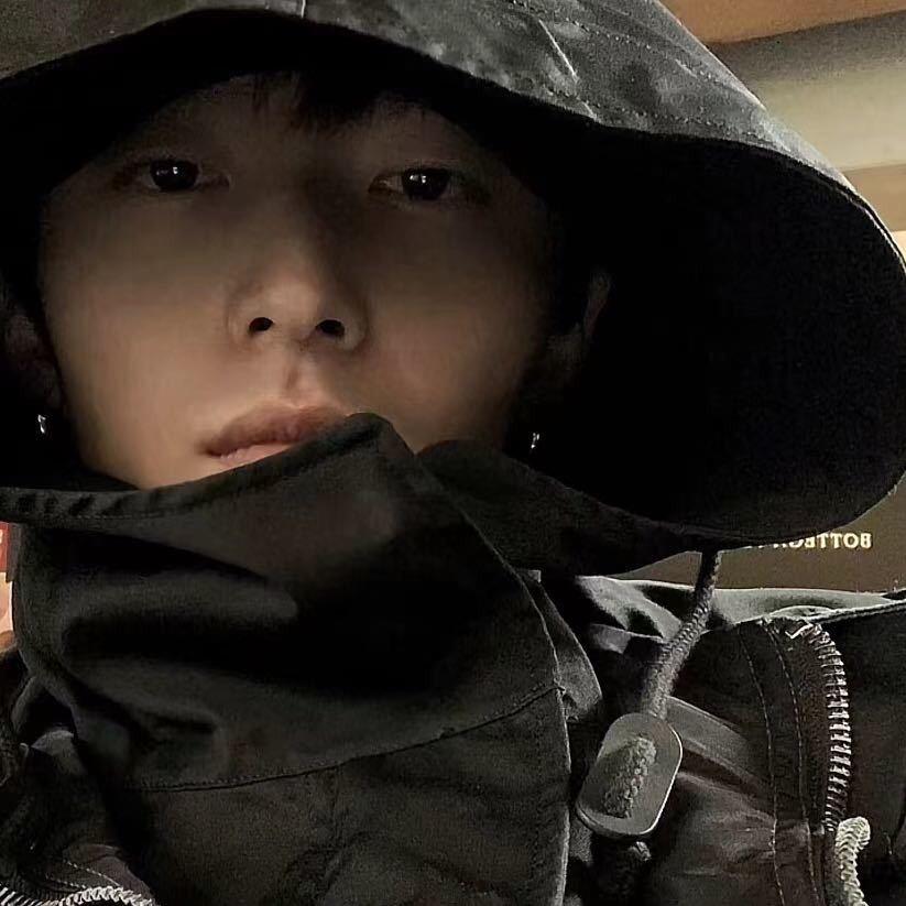 小邓不吃香菜、