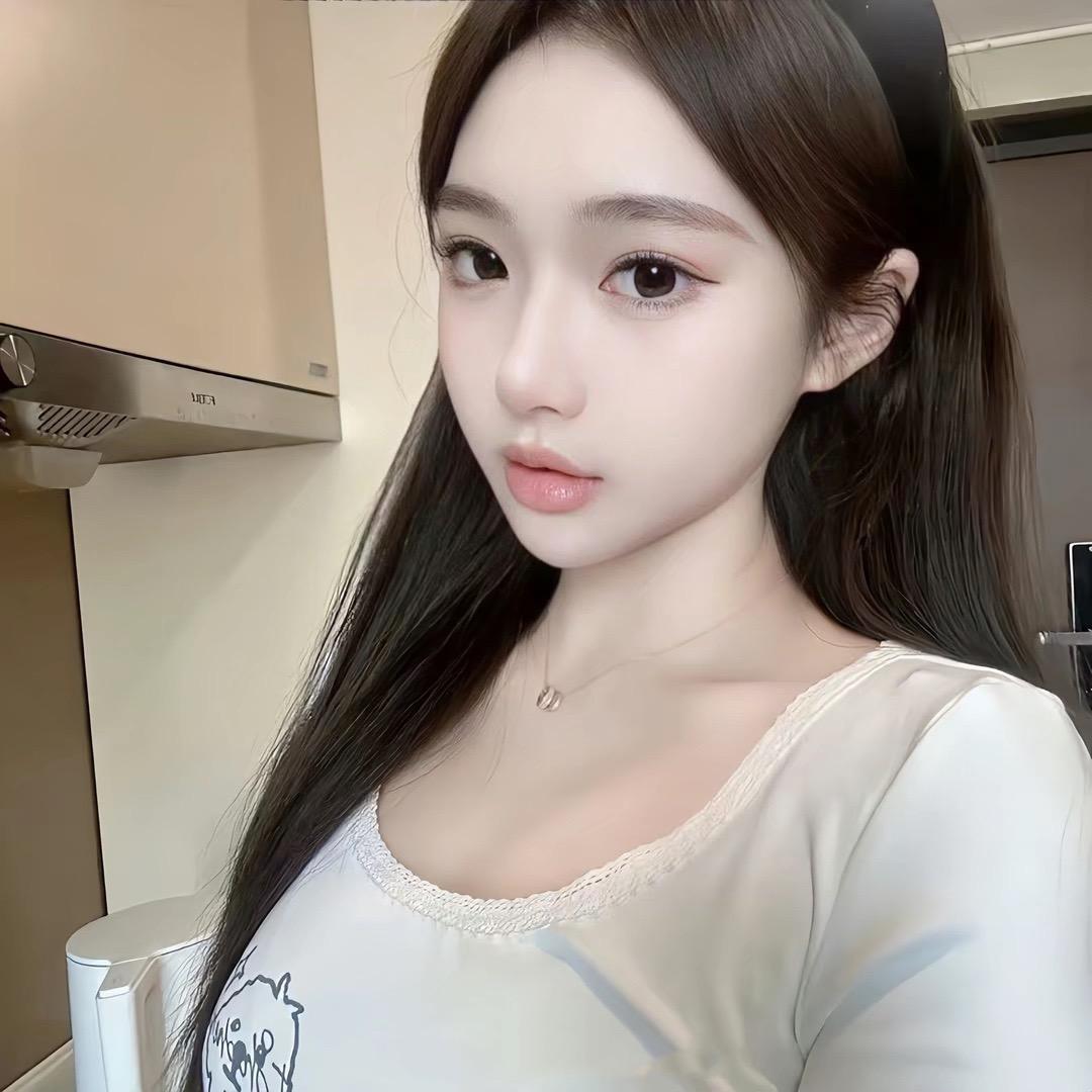 🧝🏻‍♀️.