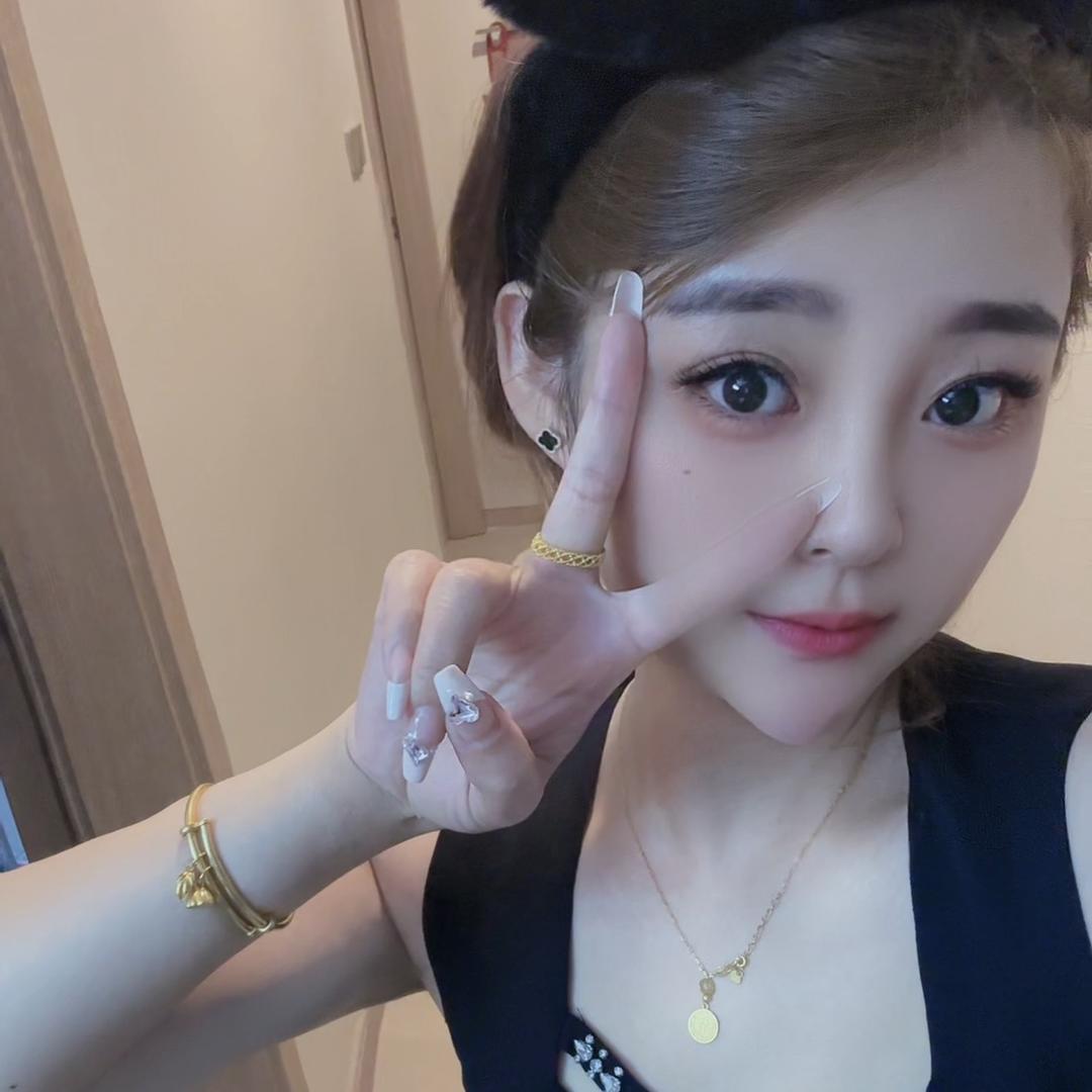 宝  儿 ♥️