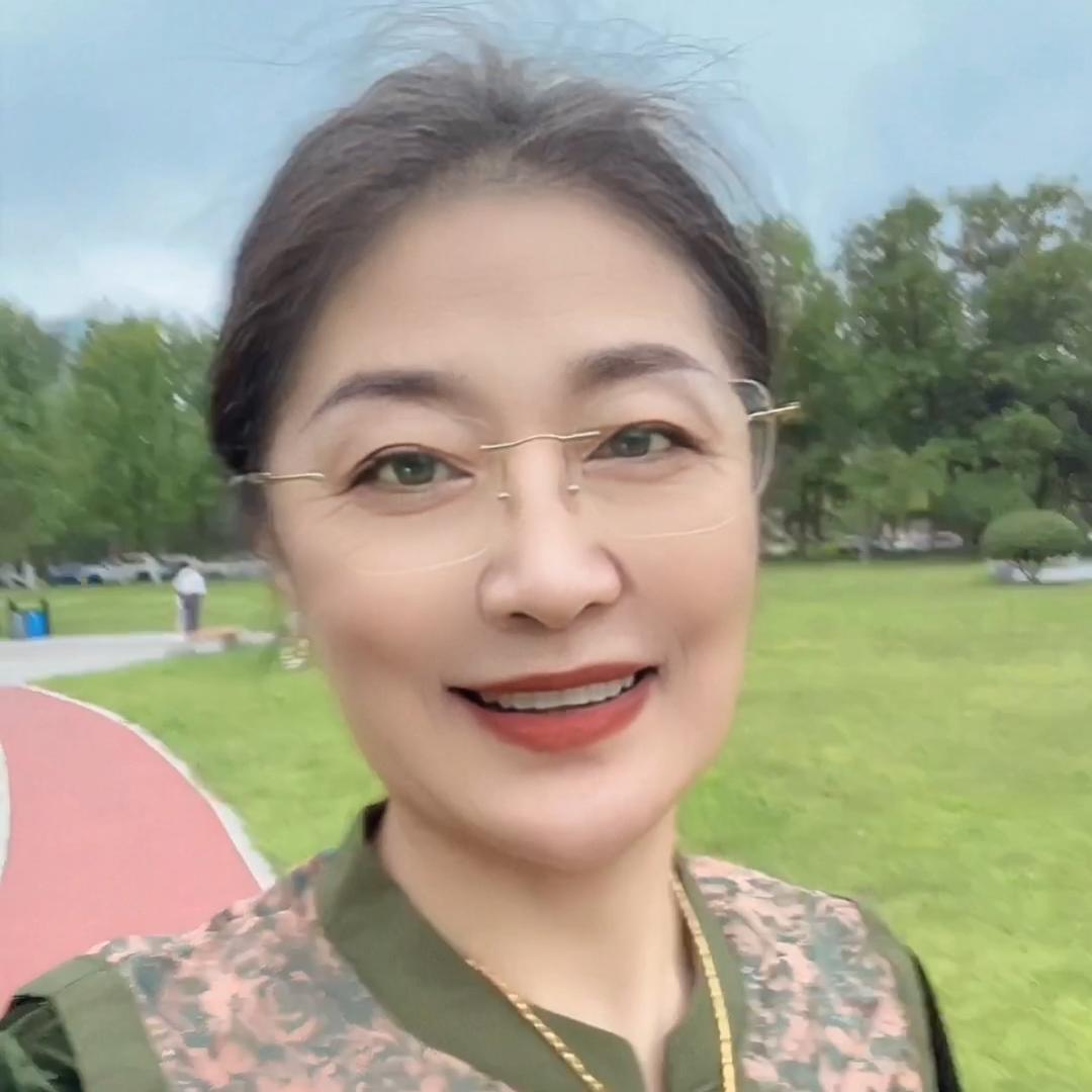爱生活的王姐
