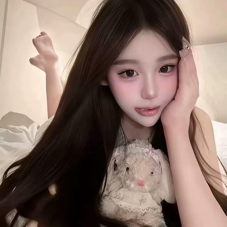 那个总爱咬你的女孩