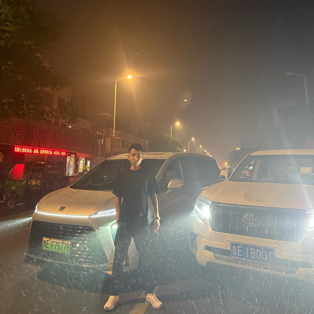 周 佳 旺