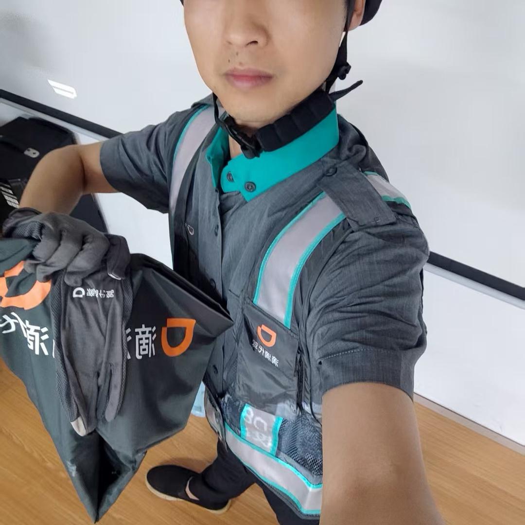 代驾黄戍卫