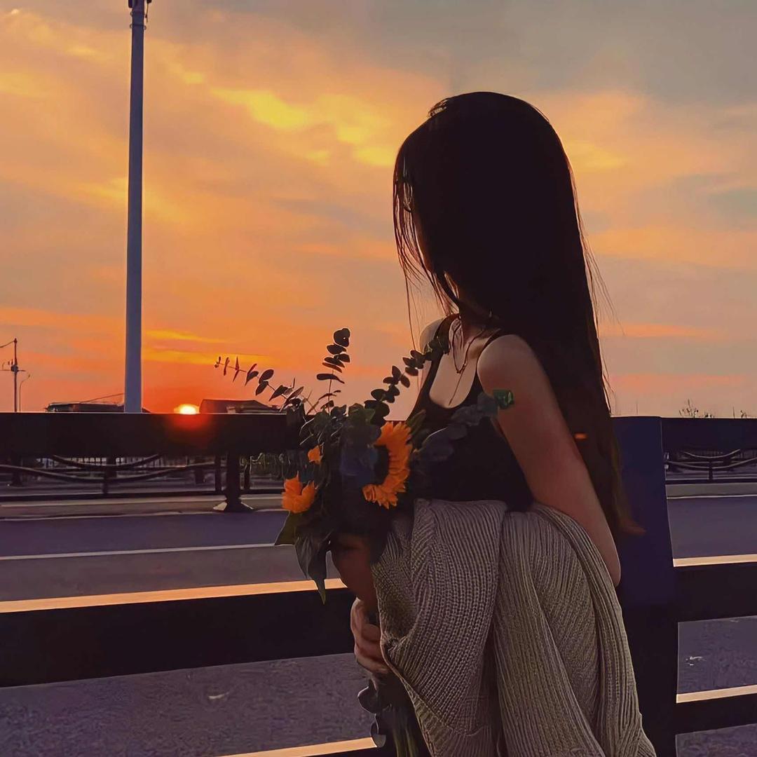 @默默