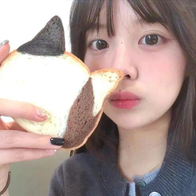 小曲奇比