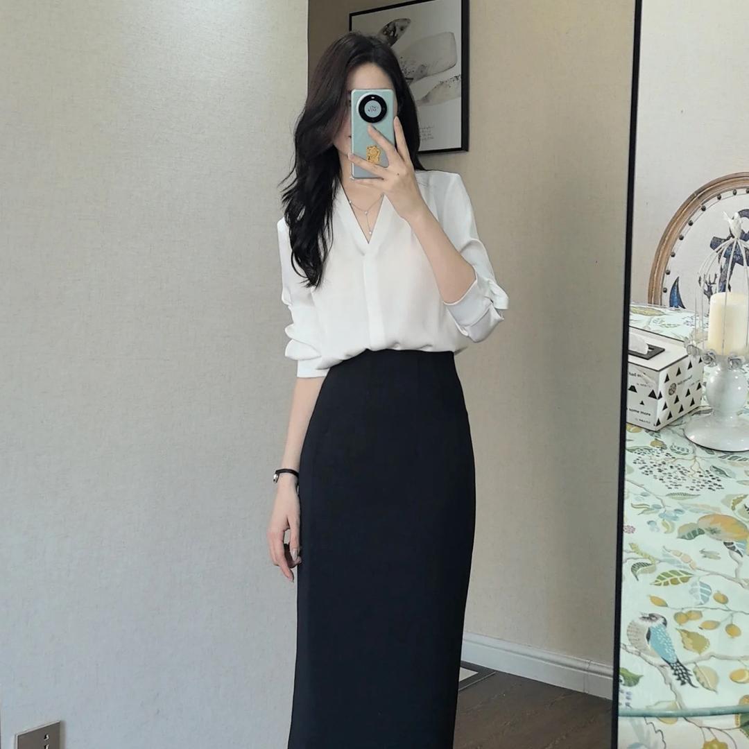 纤纤素手专业女装品牌