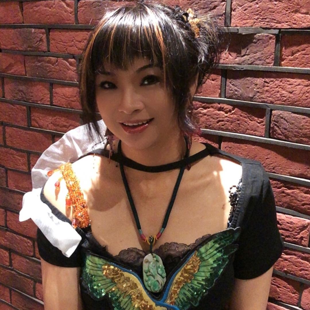 余依美