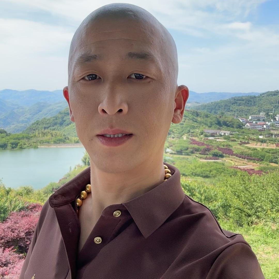 万亩红枫基地（张经理）