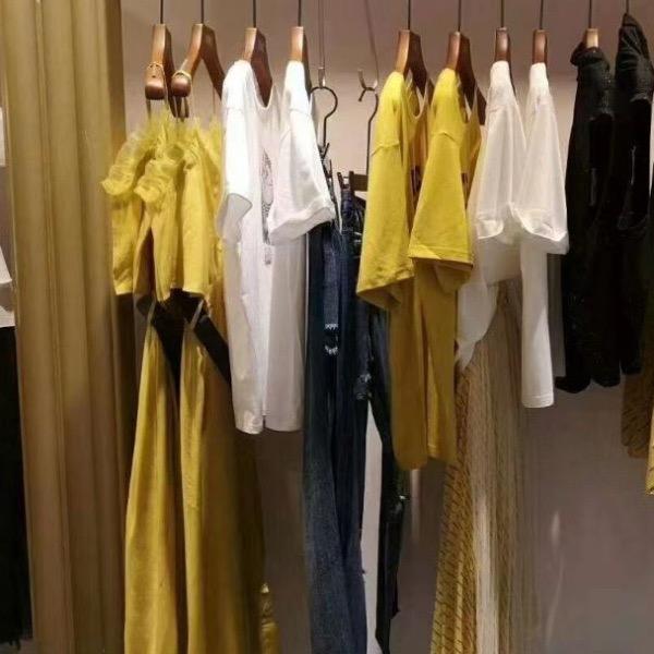 织女服饰