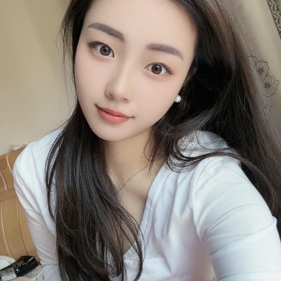 卖机械的小女孩