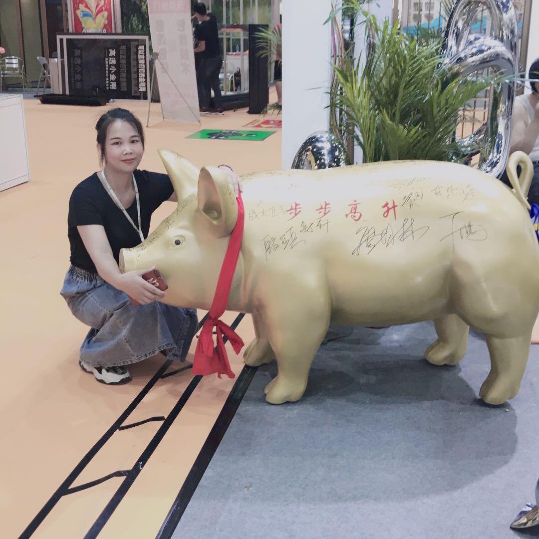 佛山恒鑫踏金属制品屏风雕塑厂