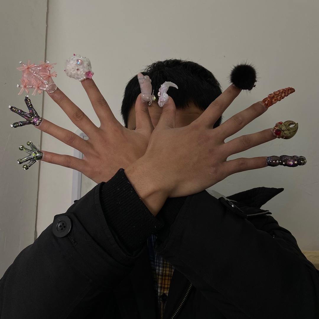 大江又健身又美甲