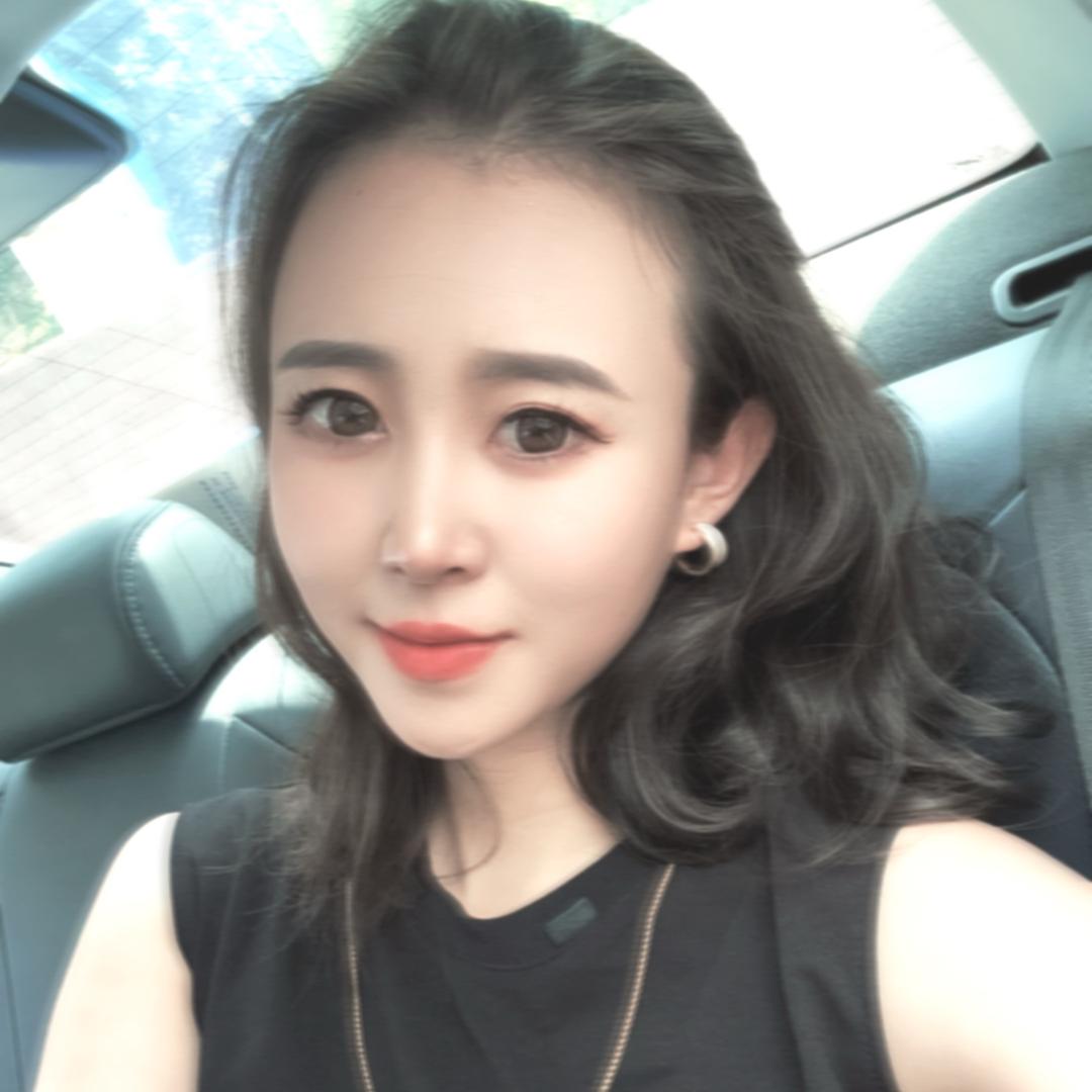 笑给风听💄