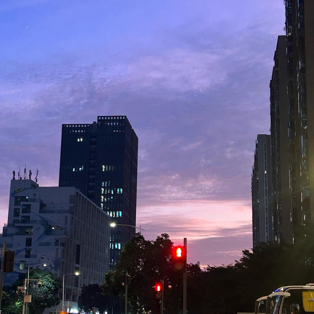 店员CC