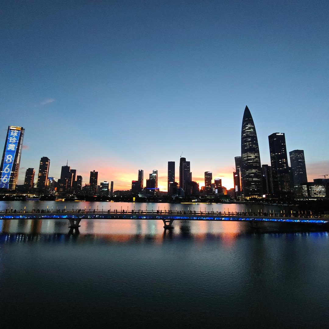 小詹同学