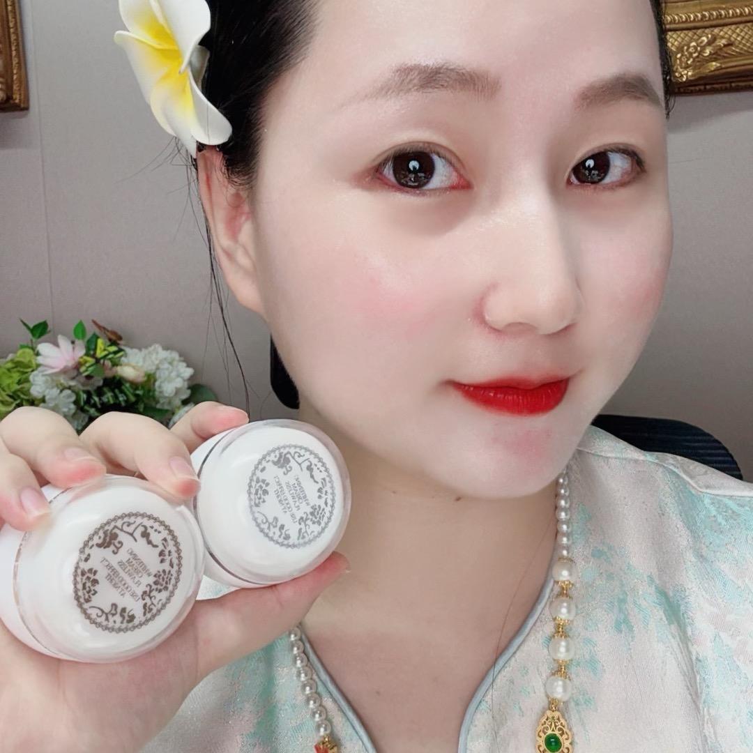 赫际鱼尾狮白瓷瓶贵妇膏-小玉