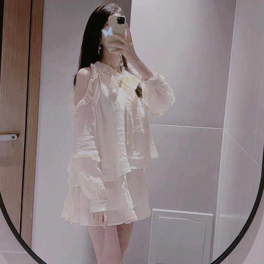 🦋.