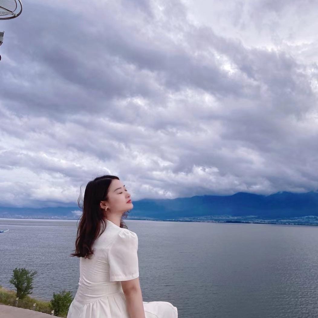 美丽的笨女人