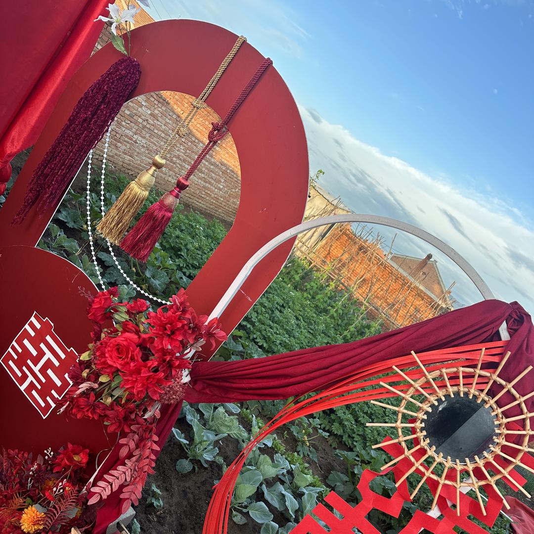 平泉市爱唯依婚庆礼仪策划中心