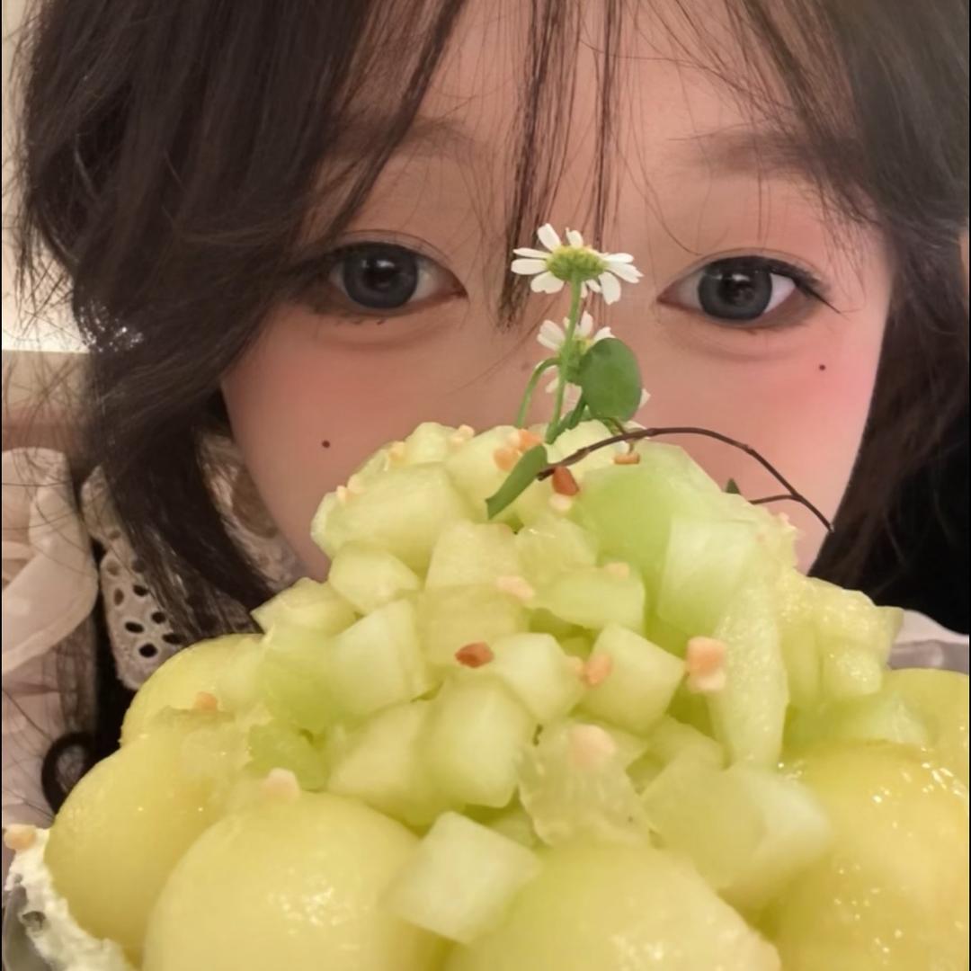 灰色酸奶