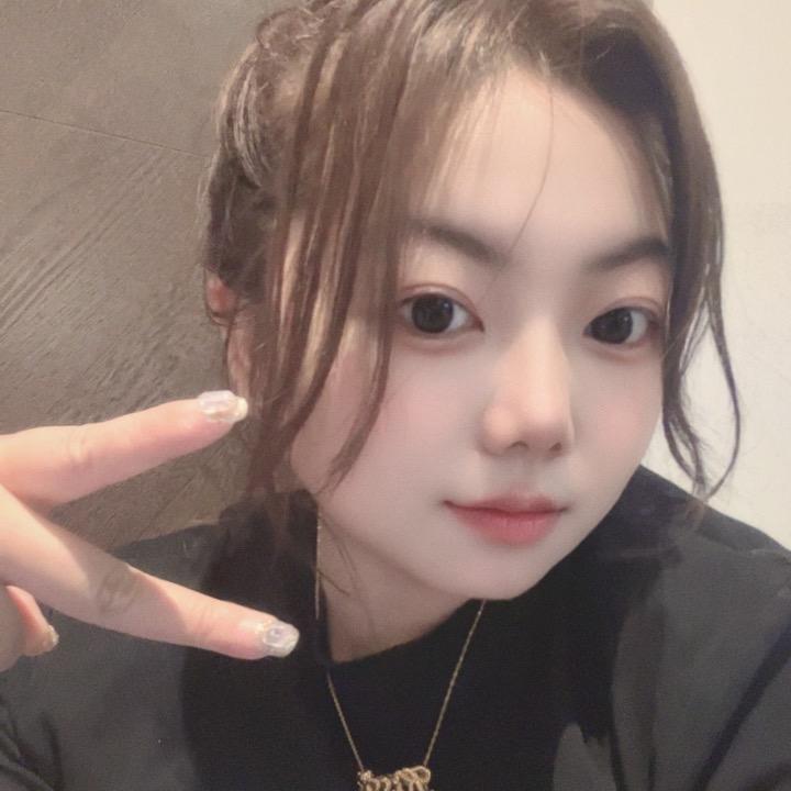 盈盈
