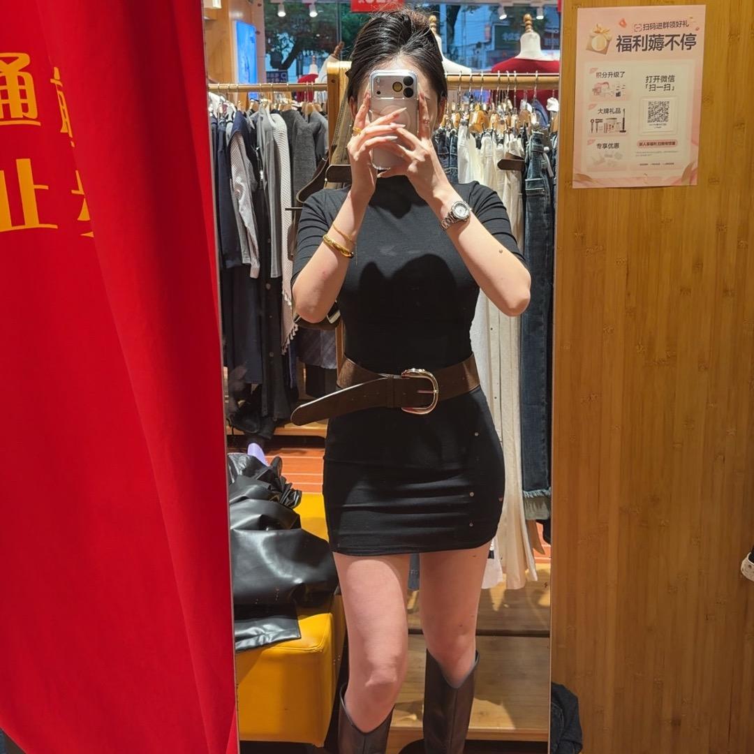 娜公主发财🚗🏠