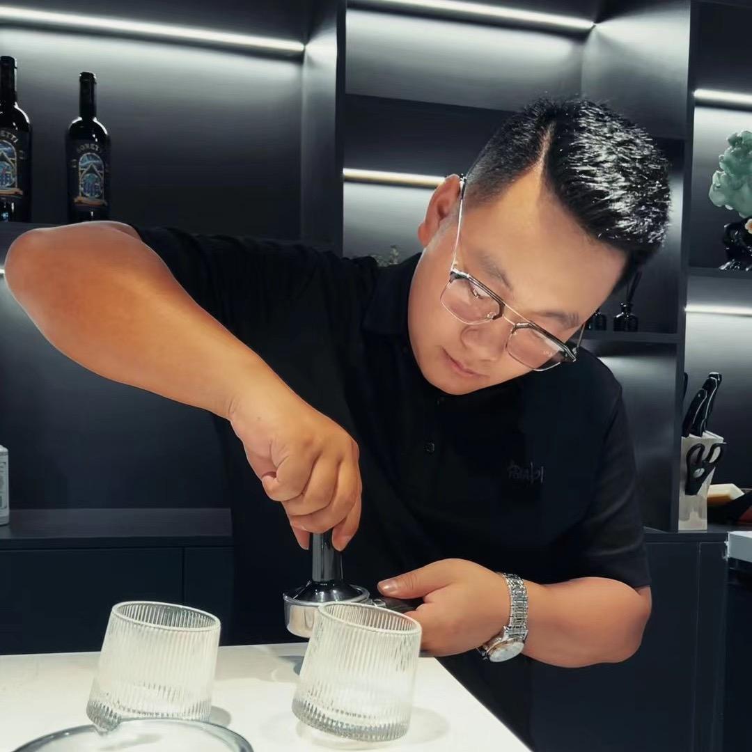简里 设计工作室 熊大