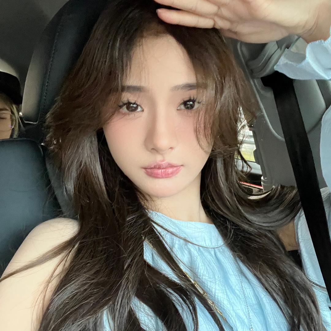 林小倩穿搭