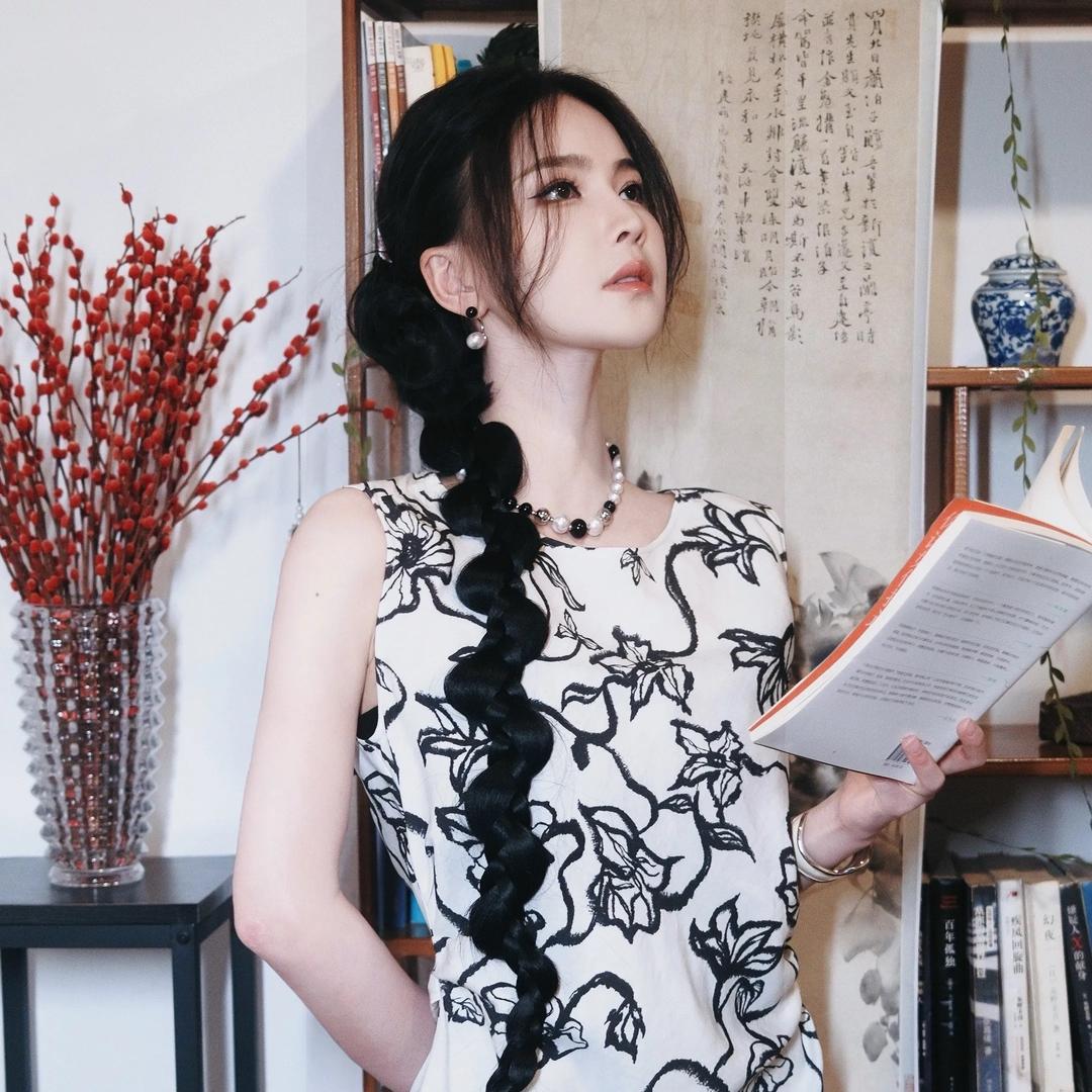 溶溶RONGRONG穿搭分享