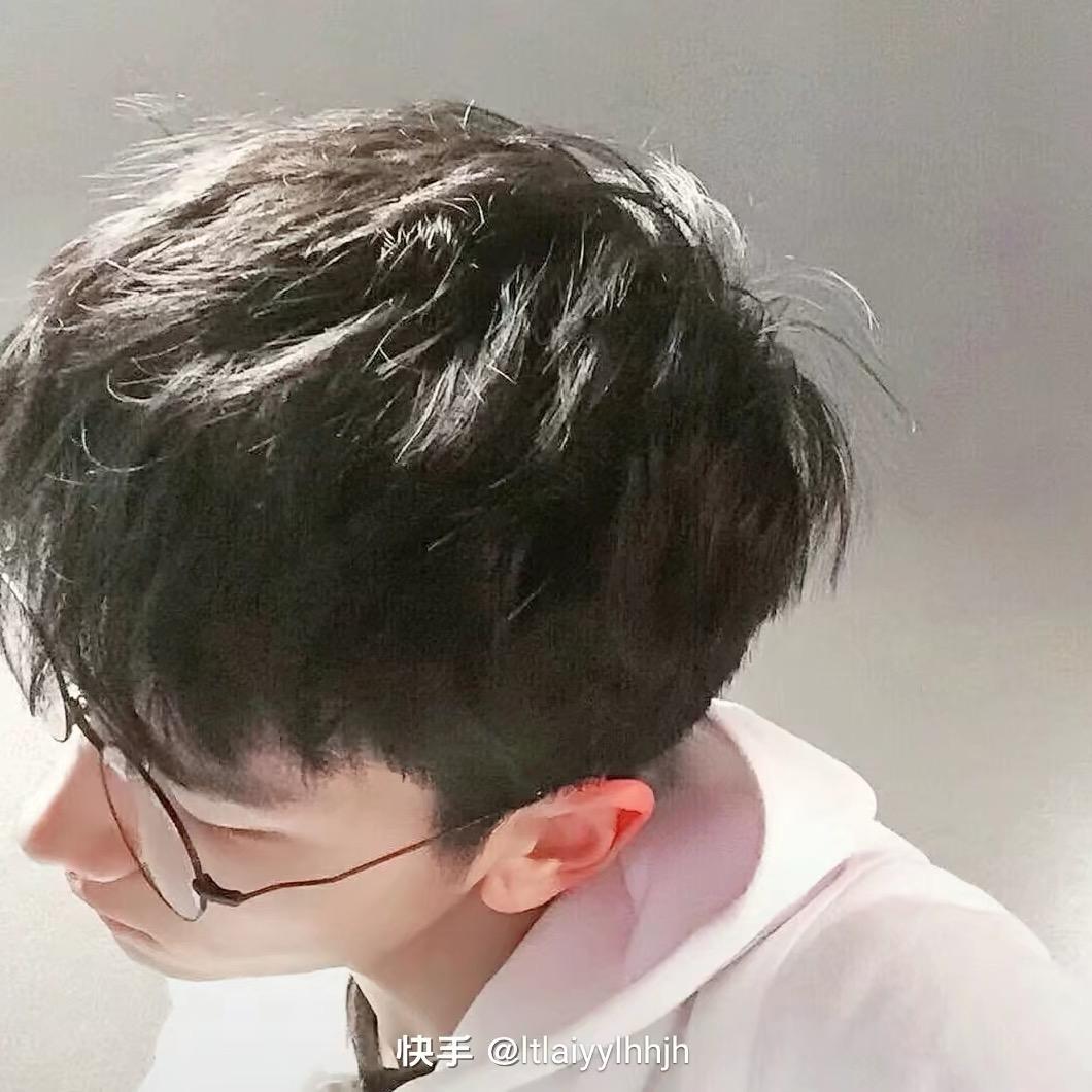w小波仔剪发