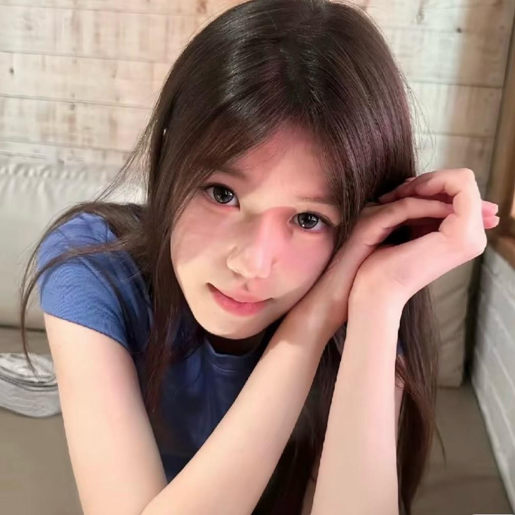 烏龍茶•︡ ‿ •︠ᐝ