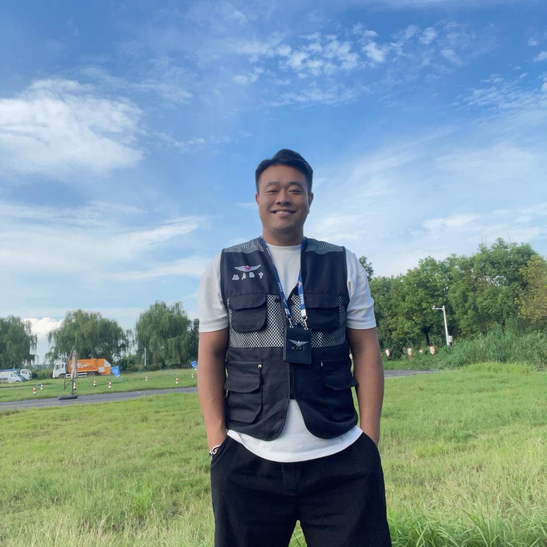 教无人机的小马哥