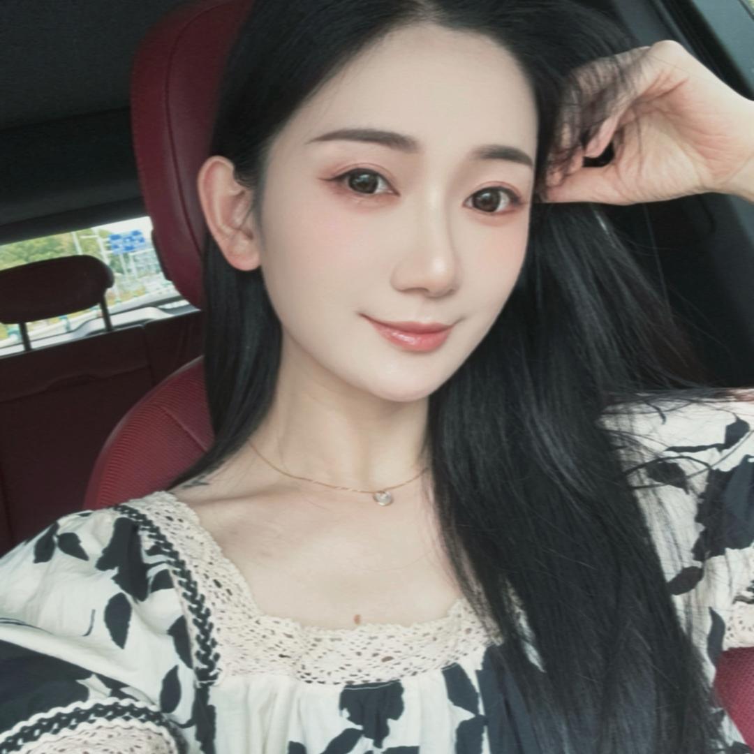 董炯仁男装穿搭