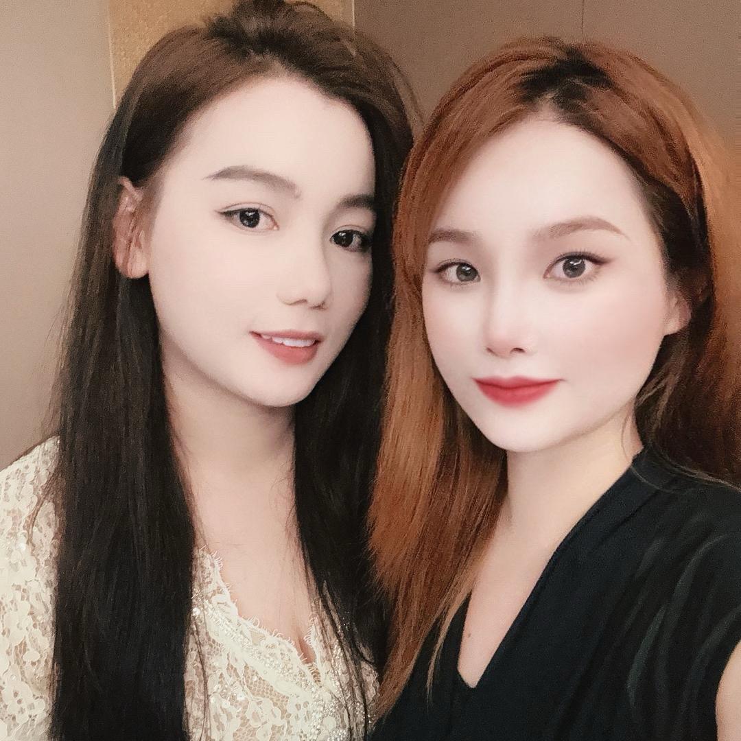 @丽丽（七七）