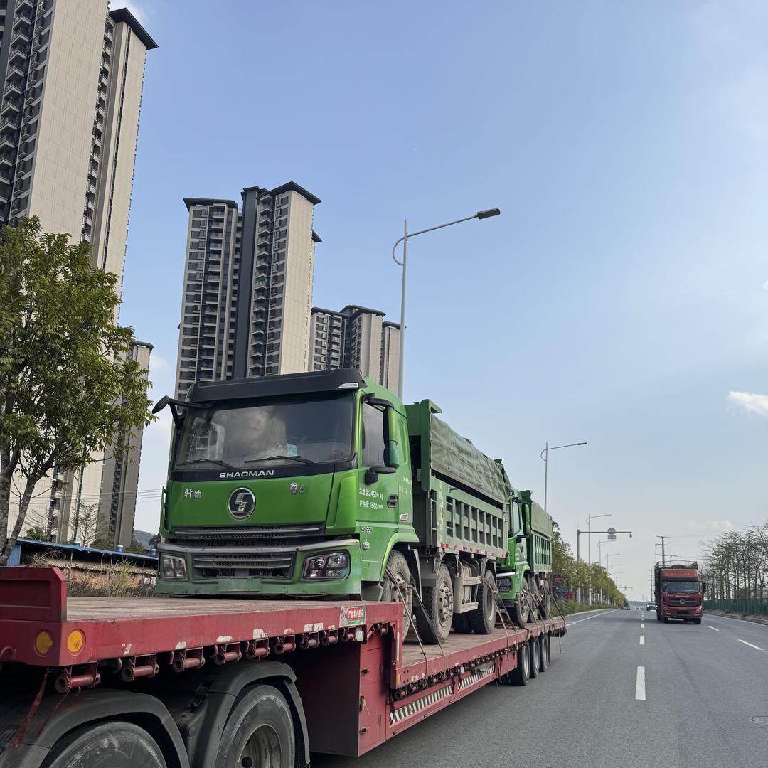 栢顺自卸车