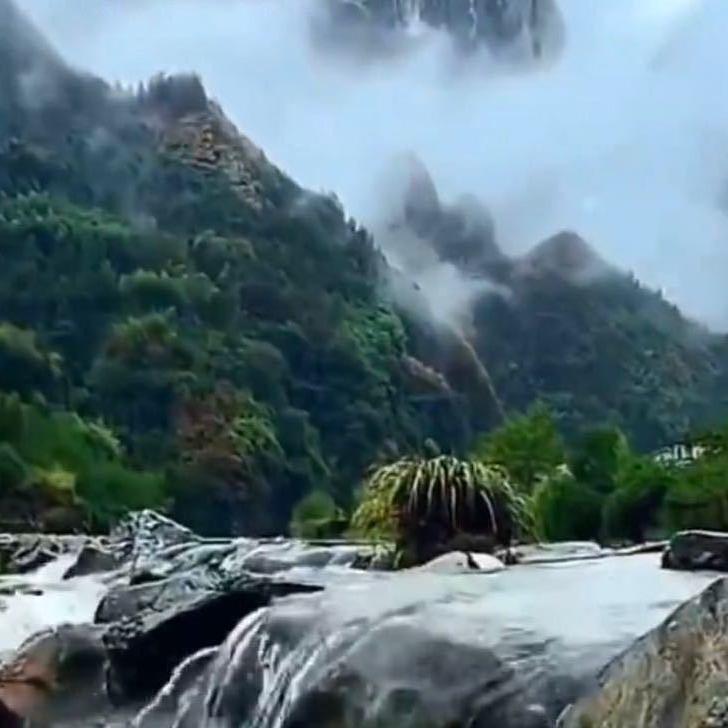 平 安 顺 遂