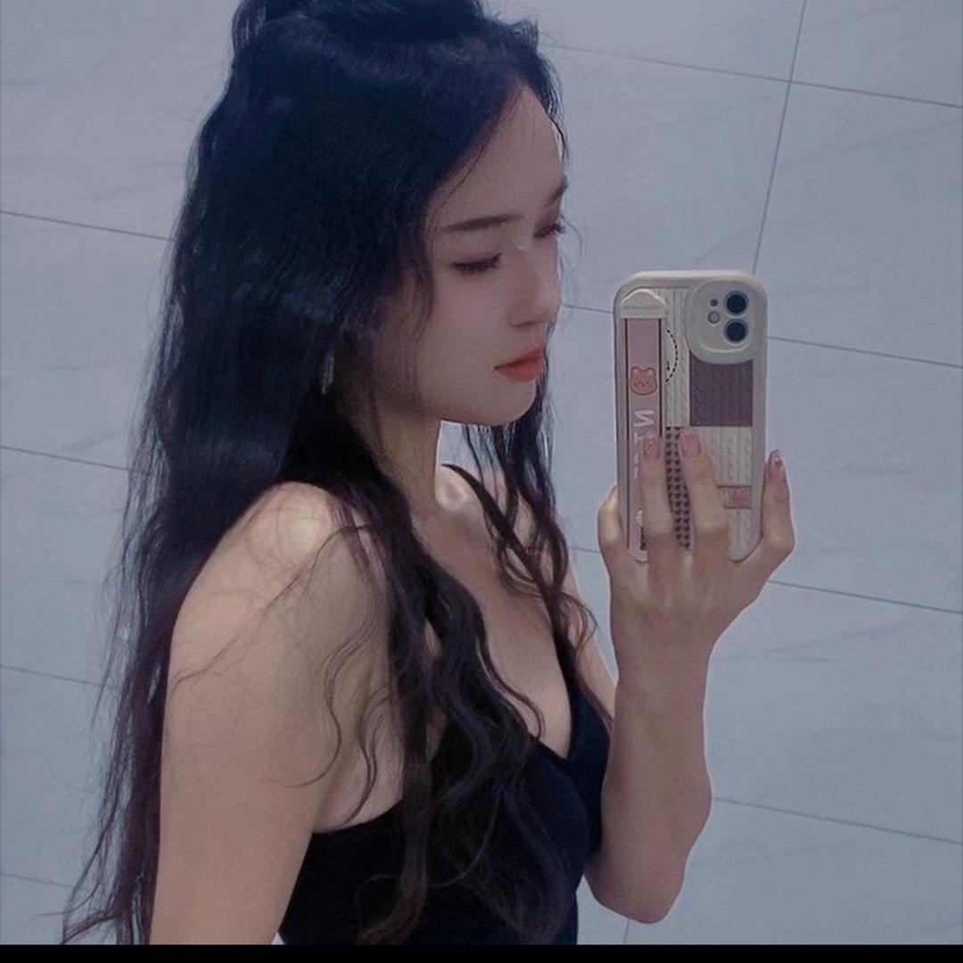欣欣子。