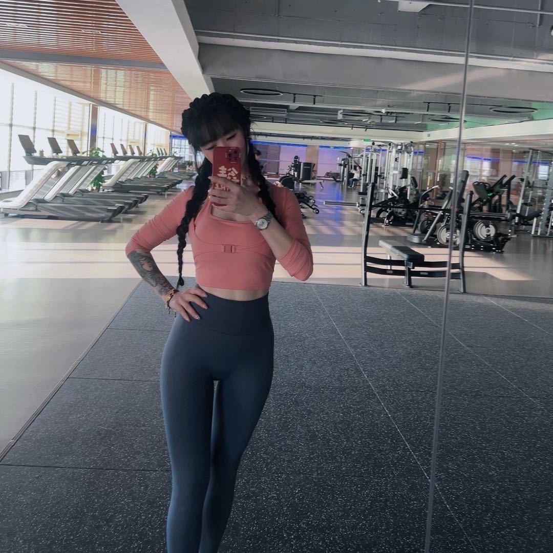 撸铁的冷温柔👧