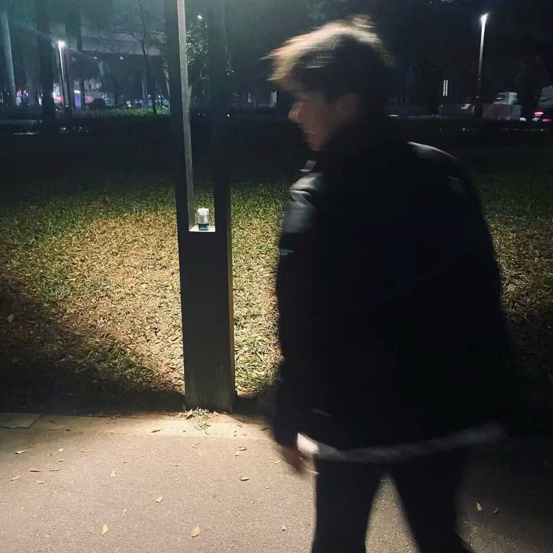 钰 嵘🎗️-