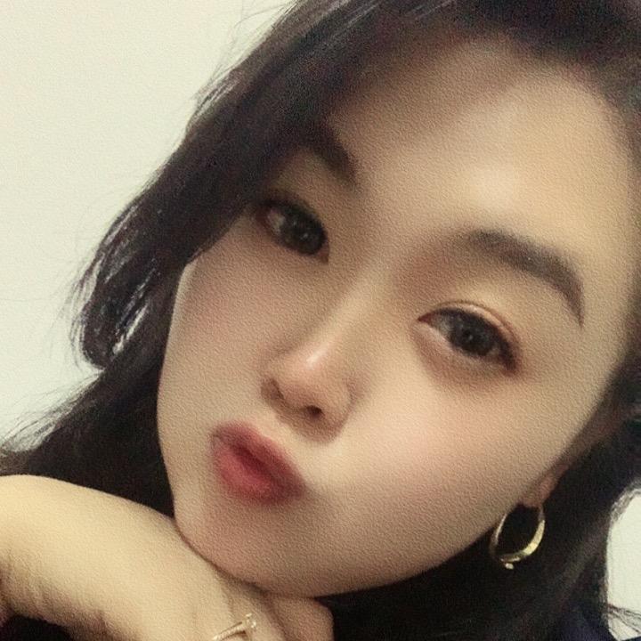 爱笑的小石榴👶