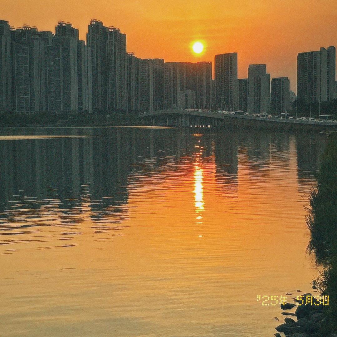 阿妹（18：40）每周二开播