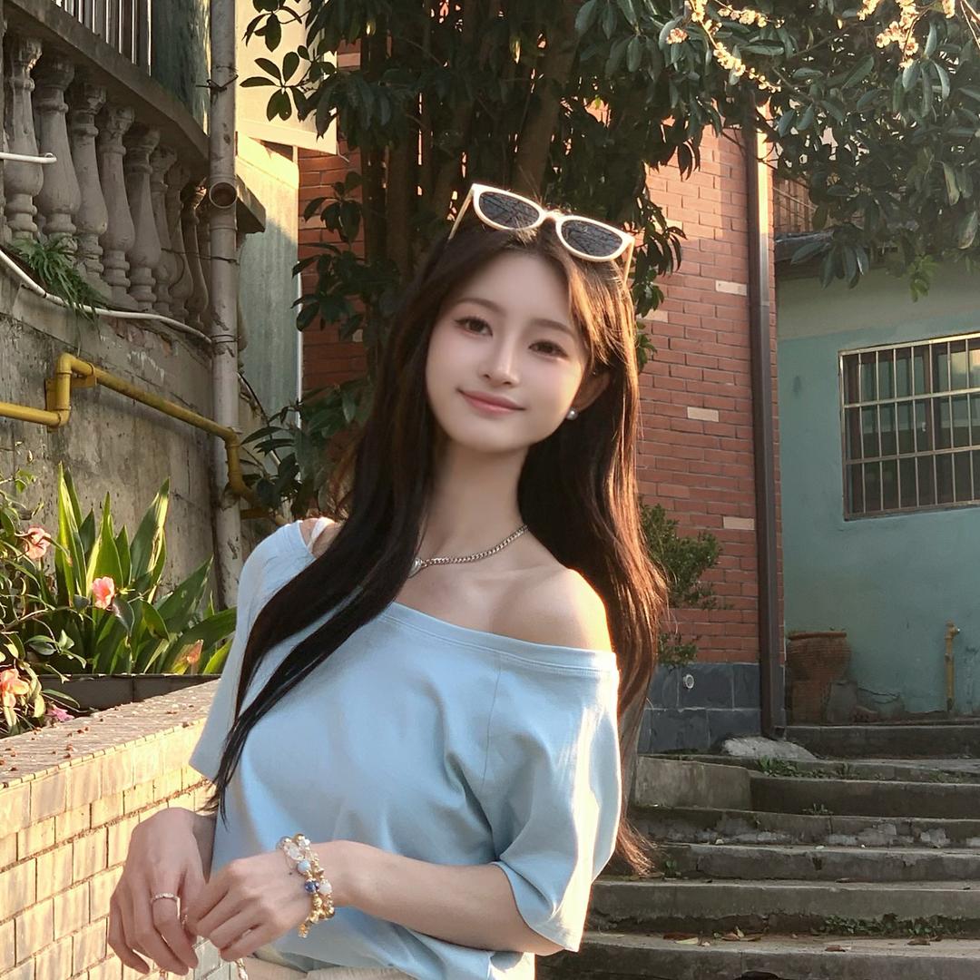 是江江.