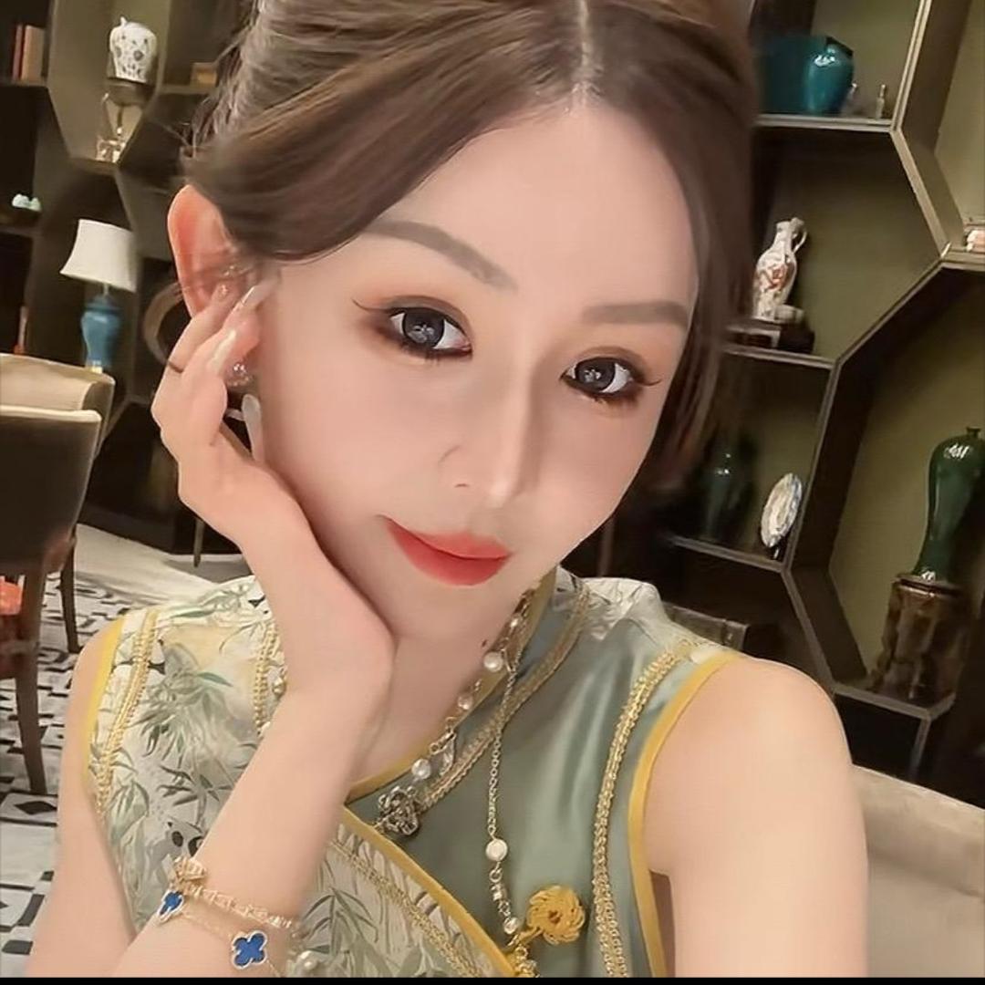 余潇潇🎀 Jessica高端女装